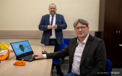 patent Implant stawu skroniowo-żuchwowego, dr Borkowski i dr Trochimczuk_fot.Iryna Mikhno_PB