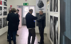 2025-03-11-Wystawa-Mistrz-i-uczniowie-fot-Tomasz-Kukawski-33