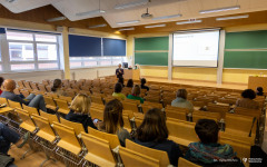 2025-10-28-wyklad-Rola-aktywności-fizycznej-w-długowieczności-fot-Iryna-Mikhno-PB