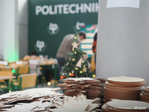 2025-11-28-Przystrajanie-bombek-w-CNK -fot-Jerzy-Doroszkiewicz-PB