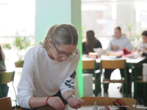 2025-11-28-Przystrajanie-bombek-w-CNK -fot-Jerzy-Doroszkiewicz-PB