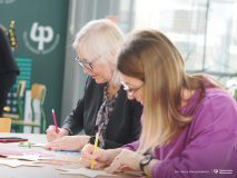 2025-11-28-Przystrajanie-bombek-w-CNK -fot-Jerzy-Doroszkiewicz-PB