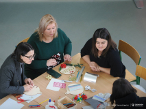 2025-11-28-Przystrajanie-bombek-w-CNK -fot-Jerzy-Doroszkiewicz-PB