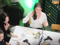 2025-11-28-Przystrajanie-bombek-w-CNK -fot-Jerzy-Doroszkiewicz-PB