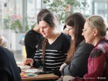 2025-11-28-Przystrajanie-bombek-w-CNK -fot-Jerzy-Doroszkiewicz-PB