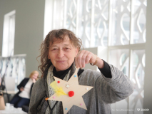 2025-11-28-Przystrajanie-bombek-w-CNK -fot-Jerzy-Doroszkiewicz-PB