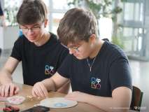 2025-11-28-Przystrajanie-bombek-w-CNK -fot-Jerzy-Doroszkiewicz-PB