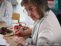 2025-11-28-Przystrajanie-bombek-w-CNK -fot-Jerzy-Doroszkiewicz-PB