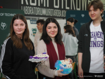 2025-11-28-Przystrajanie-bombek-w-CNK -fot-Jerzy-Doroszkiewicz-PB