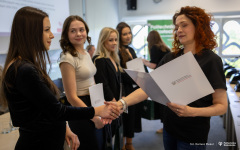 2024-05-16-Wręczenie-podziękowań-najlepszym-studentom-fot-Dariusz-Piekut