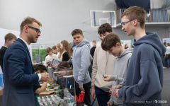 2026-02-10-Targi-edukacyjnej-w-II-LO-fot-Dariusz-PIekut-PB