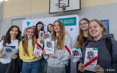 2025-04-10-targi edukacyjne-Pisz-foto-Iryna-Mikhno-PB