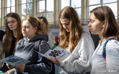 2025-04-10-targi edukacyjne-Pisz-foto-Iryna-Mikhno-PB