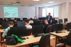 Uczniowie-Technikum-Mechanicznego-w-Bialymwtoku-na-Wydziale-Inzynierii-Zarzadzania-PB_fot.-Tomasz-Trochimczuk_WIZ_PB-5