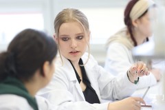 Uczniowie-III-LO-w-Bialymstoku-na-zajeciach-w-laboratoriach-Wydzialu-Budownictwa-i-Nauk-o-Srodowisku_Politechniczna-Siec-VIA-CARPATIA_fot.Pawel_Jankowski-16