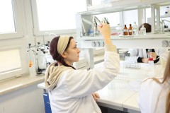Uczniowie-III-LO-w-Bialymstoku-na-zajeciach-w-laboratoriach-Wydzialu-Budownictwa-i-Nauk-o-Srodowisku_Politechniczna-Siec-VIA-CARPATIA_fot.Pawel_Jankowski-4