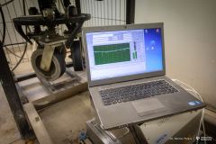 2026-01-15-Urządzenie-do-badania-zużycia-powierzchni-górnych-warstw-nawierzchni-drogowych-fot-Dariusz-Piekut-PB