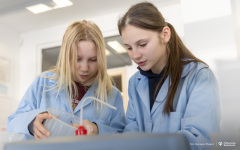 2026-03-09-Warsztaty-dla-uczniów-ze-szkół-w-Siemiatyczach-fot-Dariusz-Piekut-PB