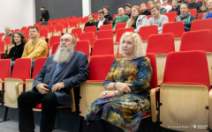 2024-11-28-It-is-English-fot-Dariusz-Piekut