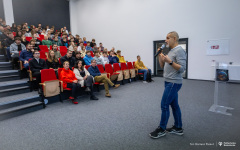 2024-11-28-It-is-English-fot-Dariusz-Piekut
