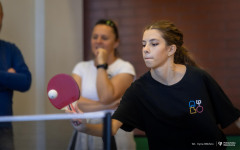 2025-09-25-Z-SKSu-do-AZSu-na-Politechnice-Białostockiej-tenis-stolowy-fot-Iryna-Mikhno-PB