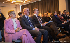 2025-03-20-Certyfikat-Doskonałości-Kształcenia-dla-kierunku-automatyka-i-robotyka-fot-Maciej-Giedrojć-Juraha