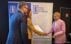 2025-03-20-Certyfikat-Doskonałości-Kształcenia-dla-kierunku-automatyka-i-robotyka-fot-Maciej-Giedrojć-Juraha
