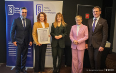 2025-03-20-Certyfikat-Doskonałości-Kształcenia-dla-kierunku-automatyka-i-robotyka-fot-Maciej-Giedrojć-Juraha