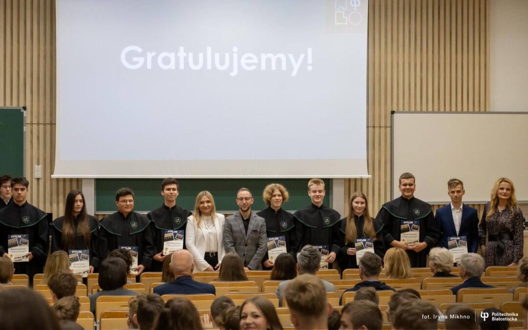 Uczniowie ALOPB mają swój festiwal! Świętują na nim swoje osiągnięcia i sukcesy