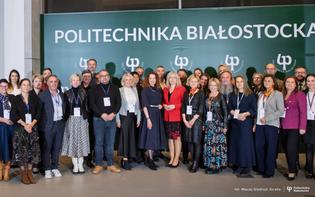 Członkowie międzynarodowego konsorcjum ACROSS spotkali się w Politechnice Białostockiej