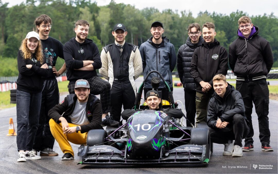 Cerber Motorsport z Politechniki Białostockiej na zawodach Formula Student Austria z bolidem CMS-10