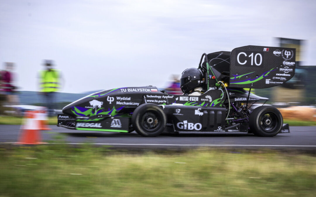 Zespół Cerber Motorsport na zawodach Formula Student Czech Republic