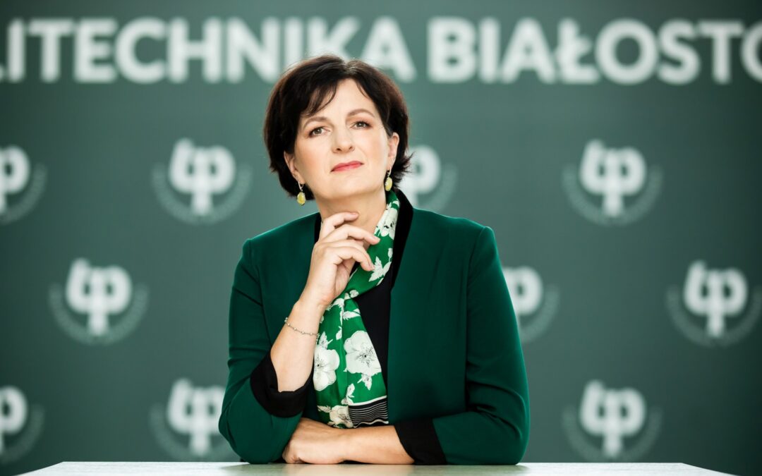 Dr hab. Agnieszka Dardzińska-Głębocka, prof. PB to Pełnomocnik Przewodniczącego PKA ds. współpracy międzynarodowej i komunikacji z otoczeniem